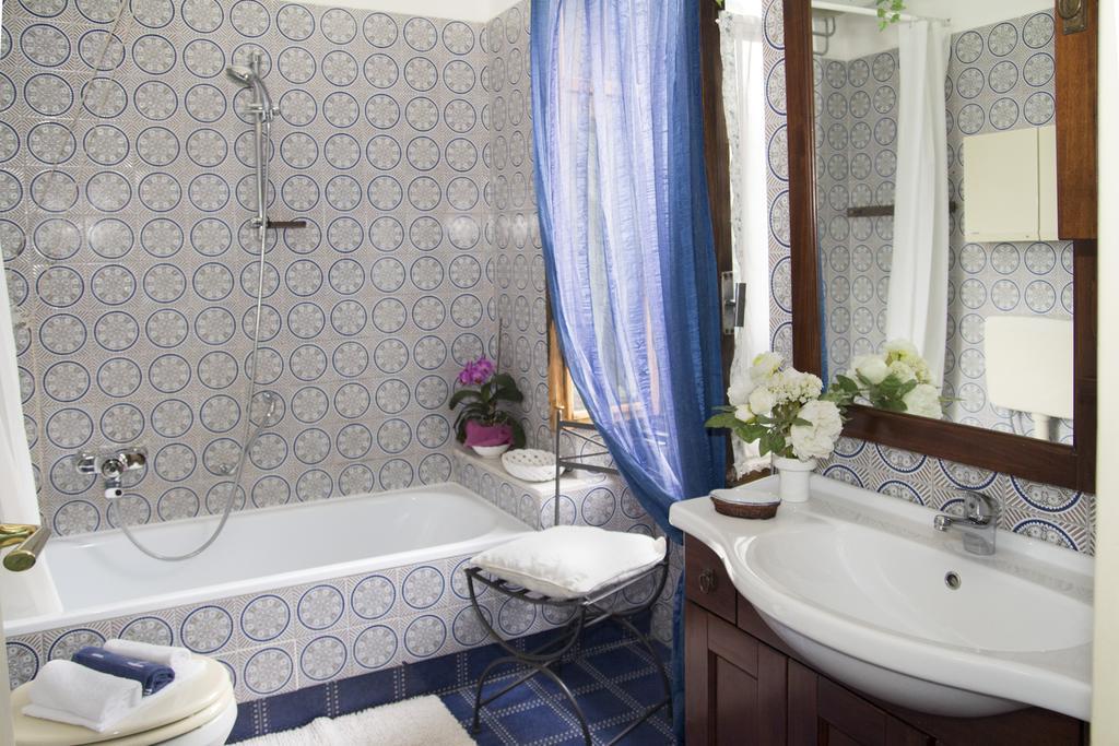 B&B Casa Carla Pinerolo Rom bilde